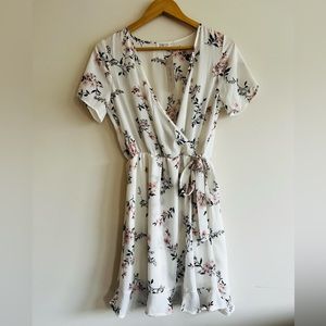 Sienna Sky Floral dress Size S NWT